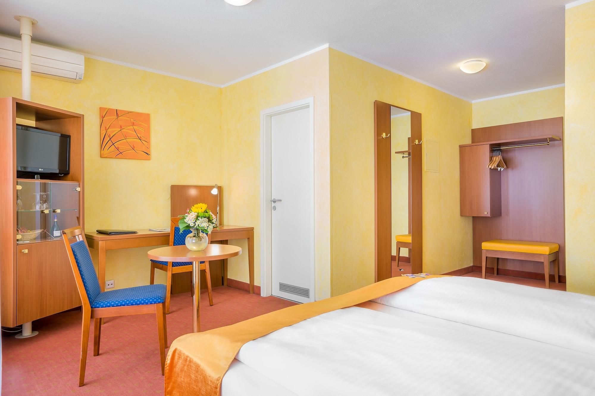 Rega Hotel 3*